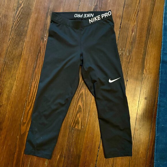 Nike Pro Dri Fit Cropped Leggings Womens, size medium - Picture 3 of 4